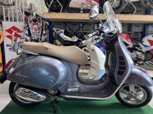 Piaggio Vespa GTS 250 ie