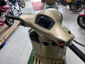 Piaggio Vespa GTS 300 75th-3